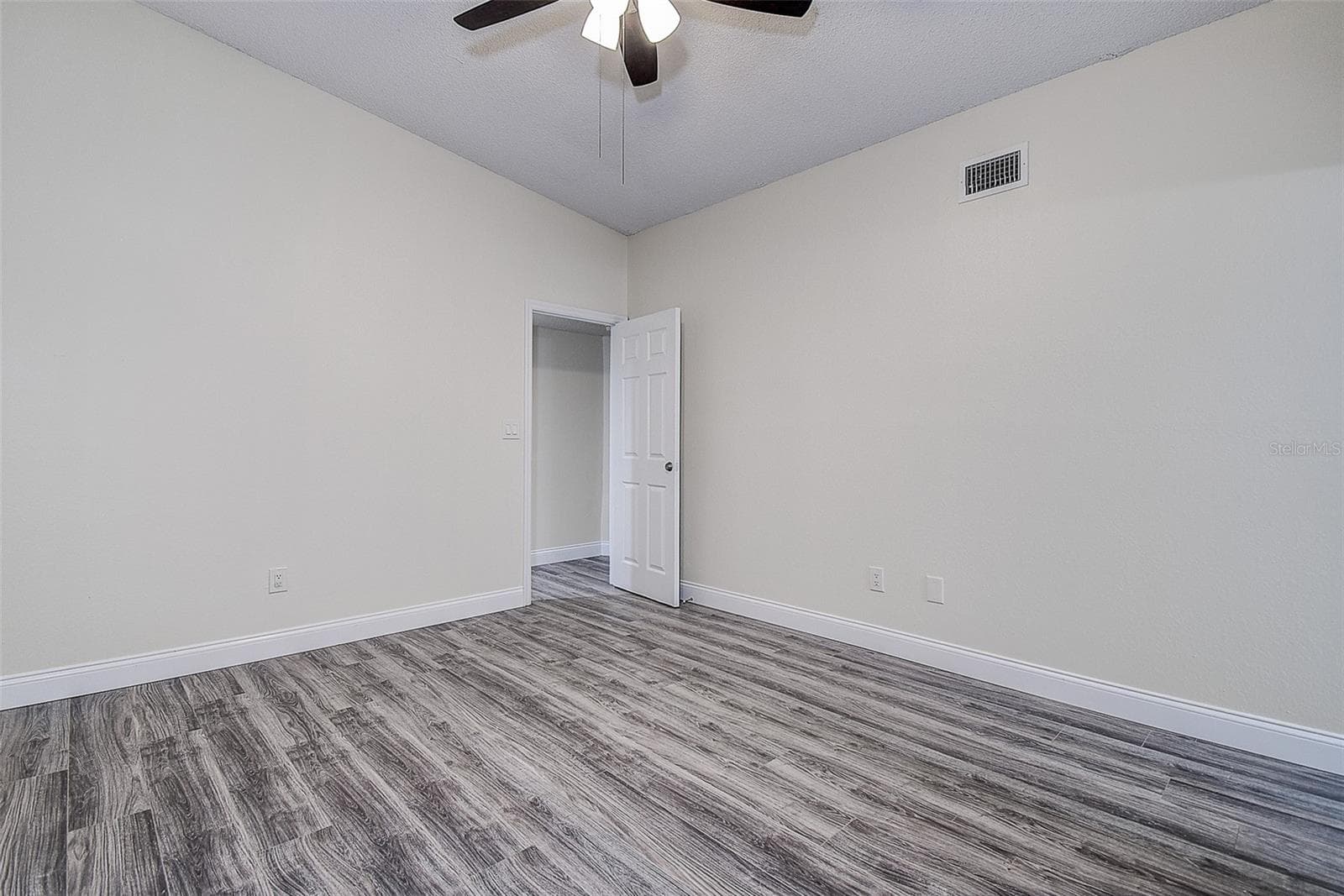 Condominium at 6334 92ND PL N #2401, PINELLAS PARK, photo 15 of 45
