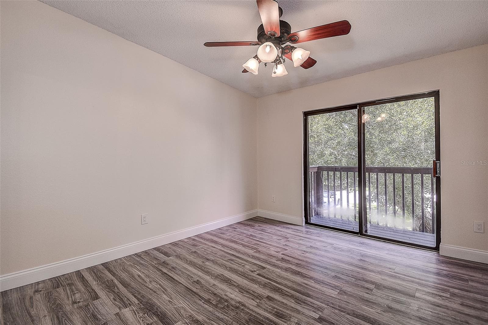 Condominium at 6334 92ND PL N #2401, PINELLAS PARK, photo 23 of 45