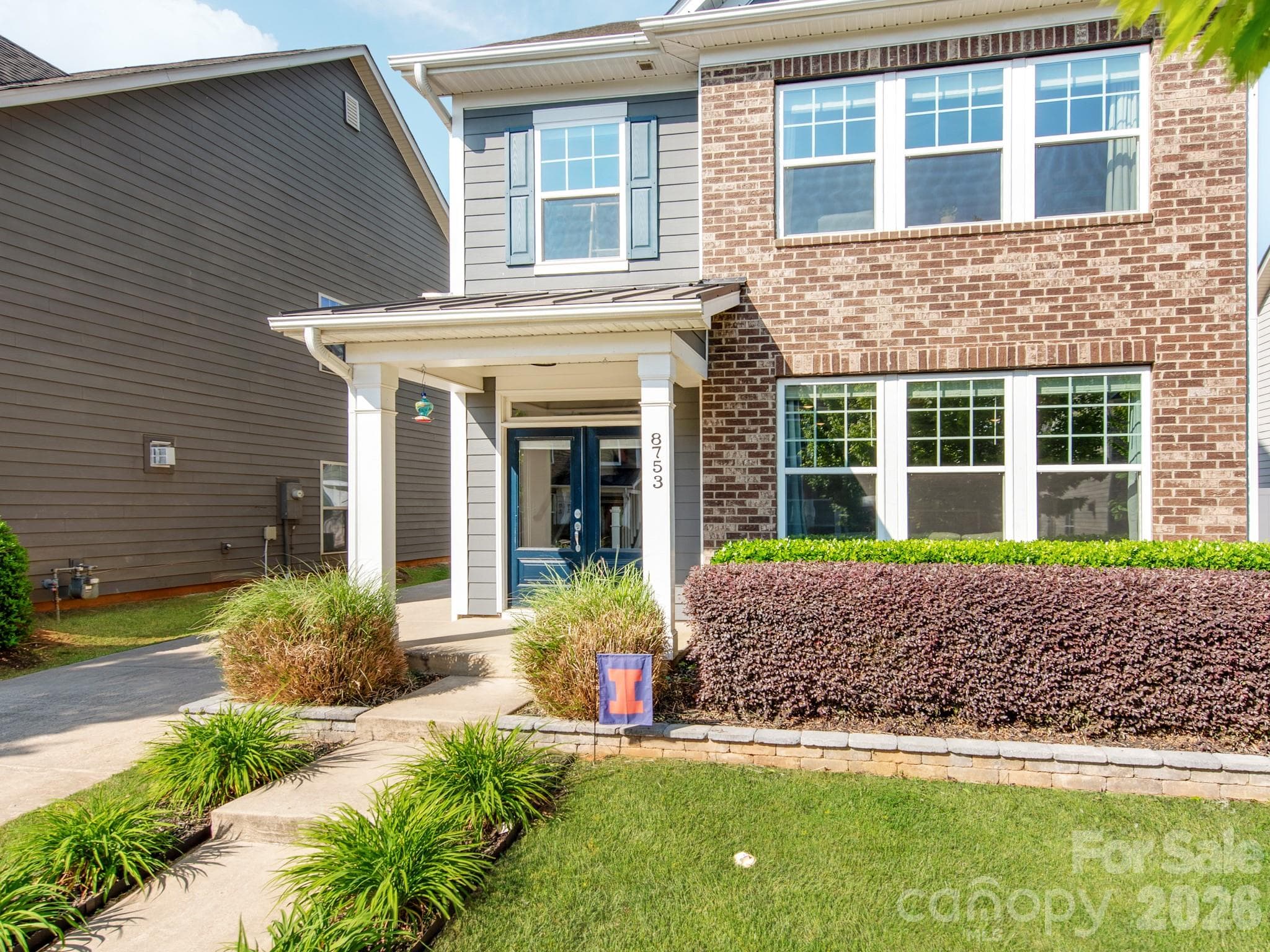Single Family Residence at 8753 Aspinwall Drive, Charlotte, photo 3 of 35