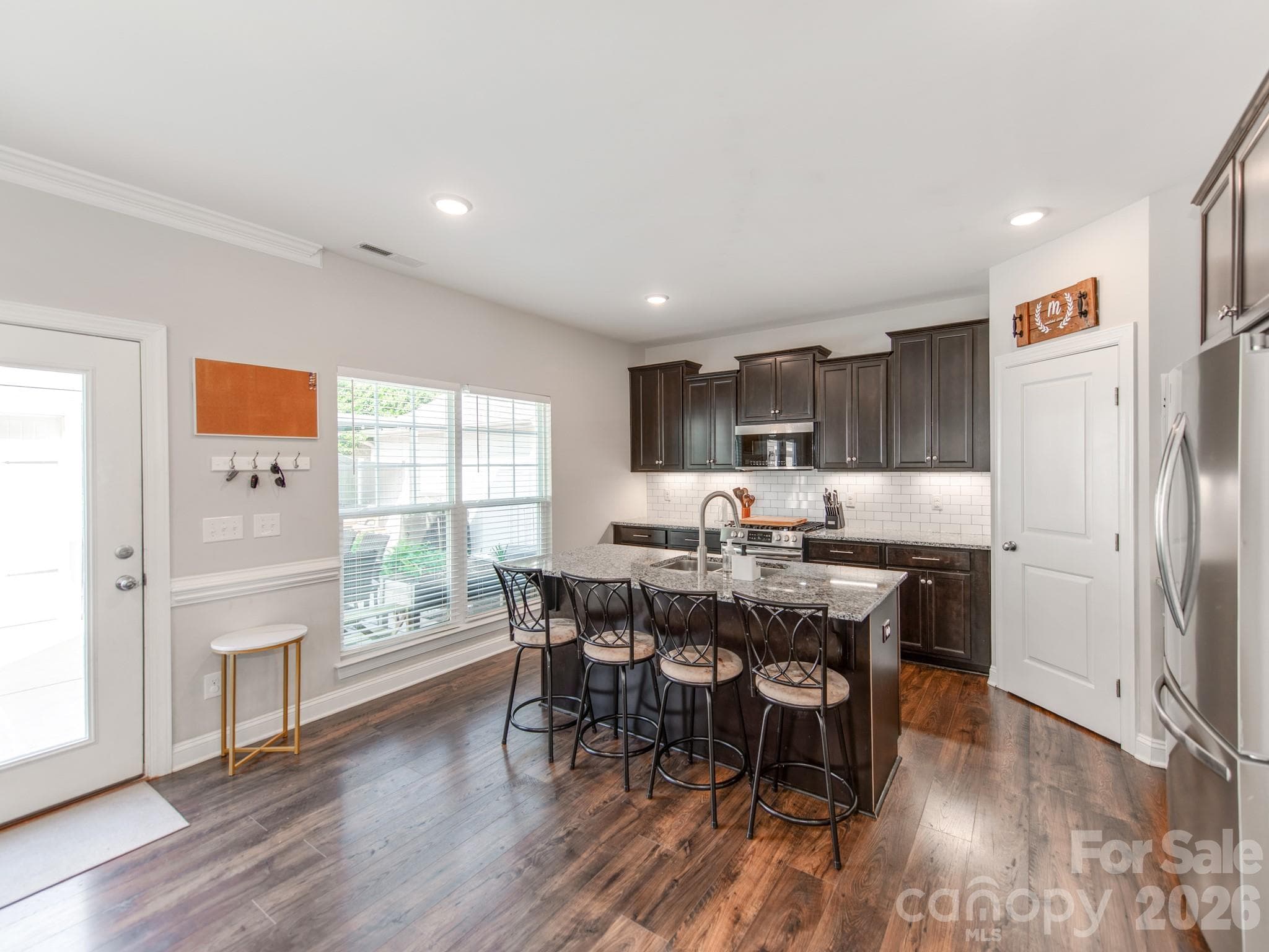 Single Family Residence at 8753 Aspinwall Drive, Charlotte, photo 12 of 35