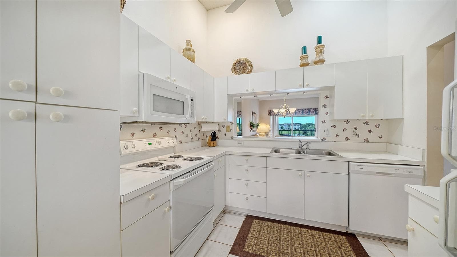 Condominium at 9330 CLUBSIDE CIR #3306, SARASOTA, photo 14 of 59