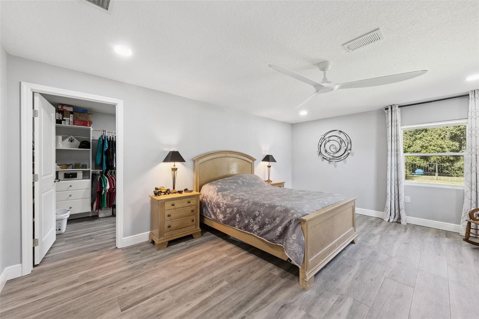 Single Family Residence at 27821 LOIS DR, TAVARES, photo 10 of 51