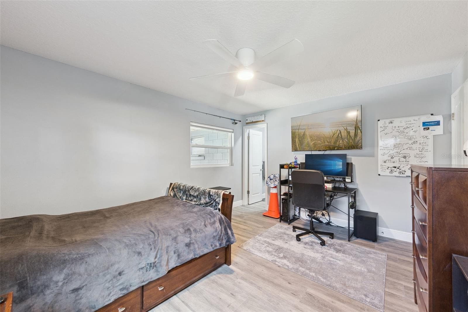 Single Family Residence at 27821 LOIS DR, TAVARES, photo 13 of 51