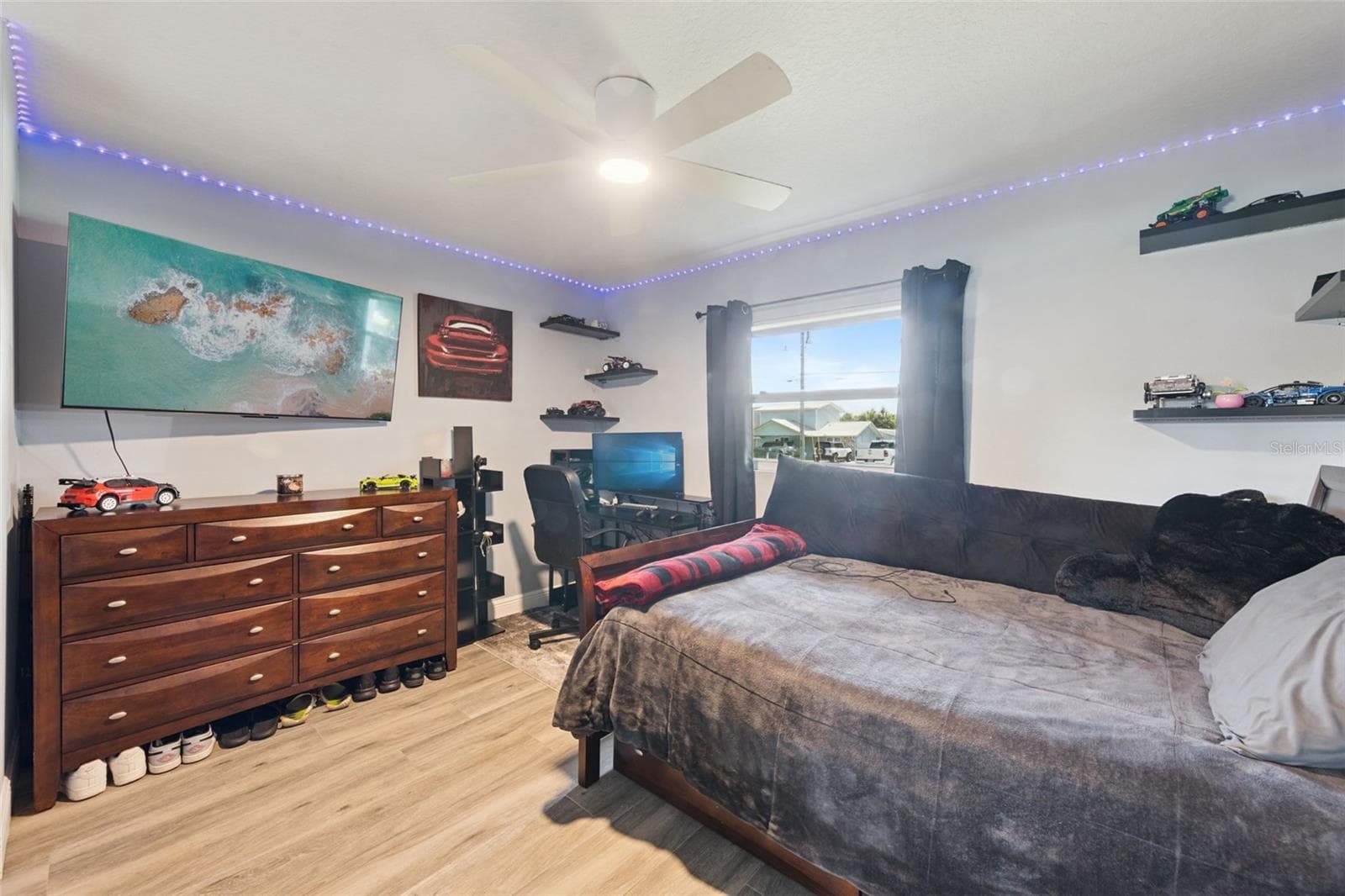 Single Family Residence at 27821 LOIS DR, TAVARES, photo 15 of 51