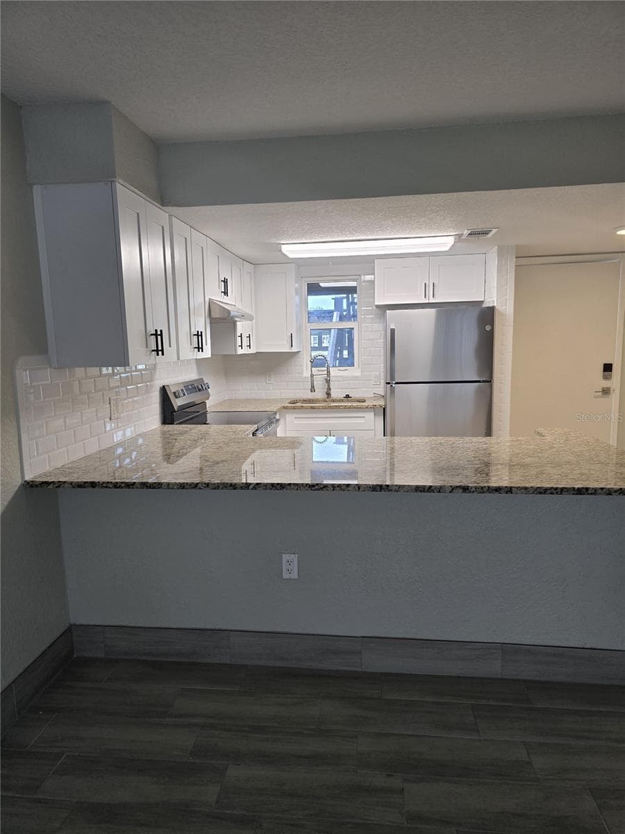 Condominium at 4829 ONYX LN #101, NEW PORT RICHEY, photo 6 of 10