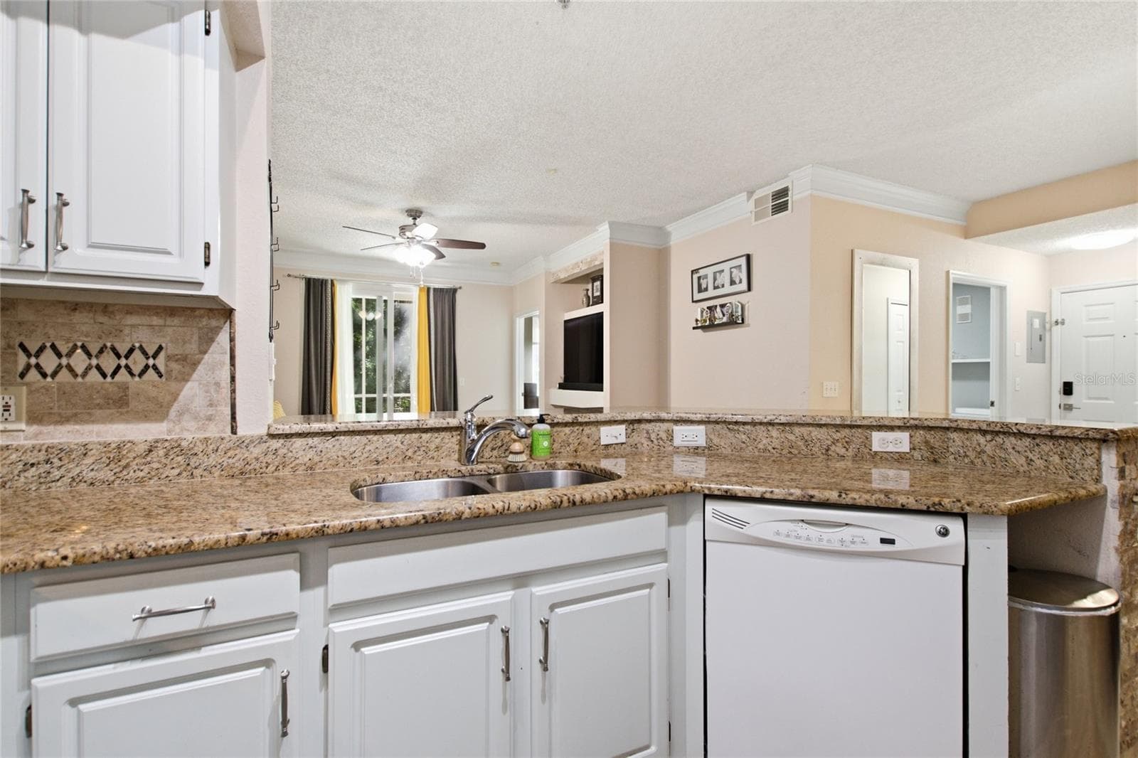 Condominium at 13037 MULBERRY PARK DR #518, ORLANDO, photo 5 of 38