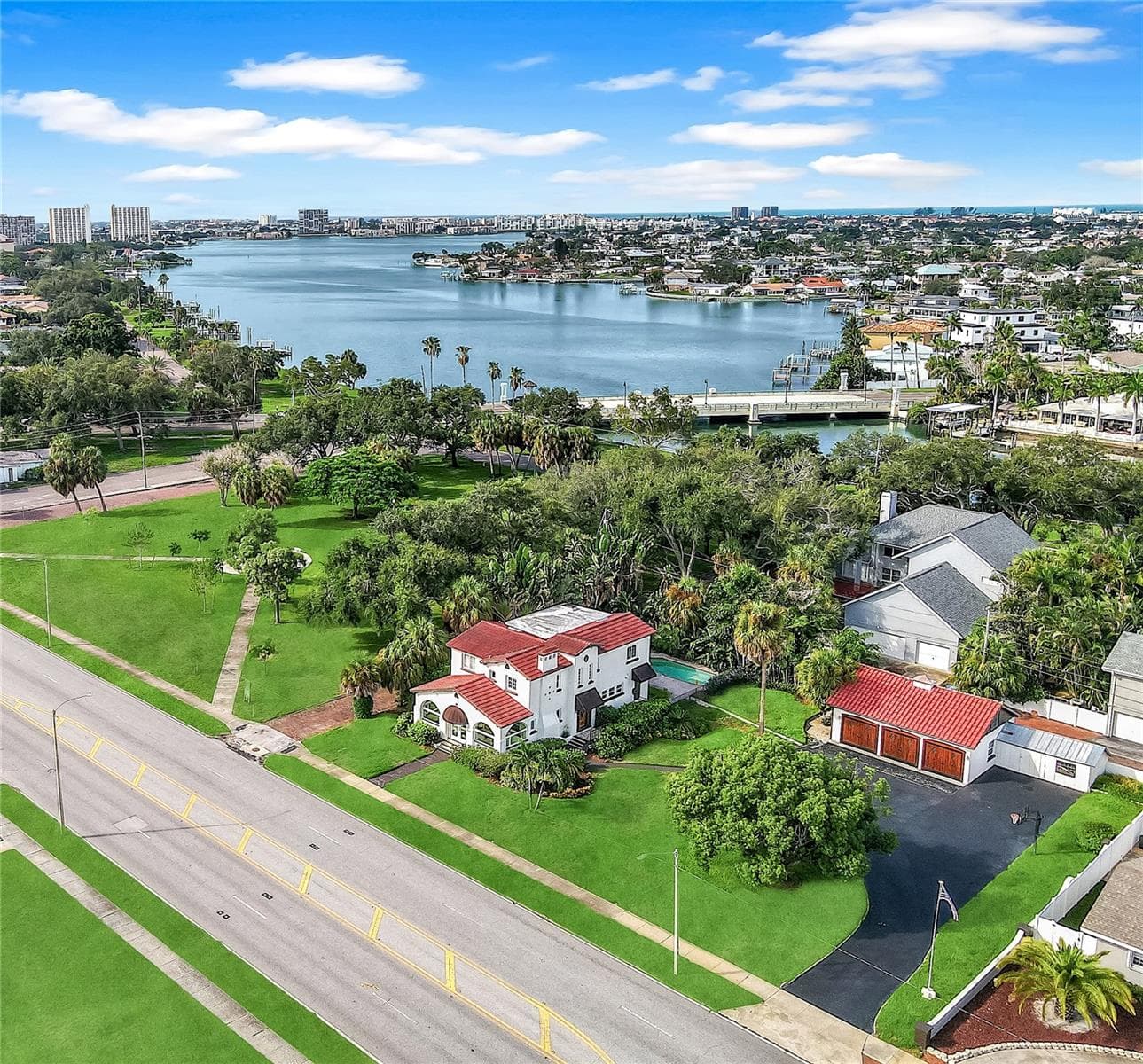 Single Family Residence at 120 PARK ST N, ST PETERSBURG, photo 2 of 80