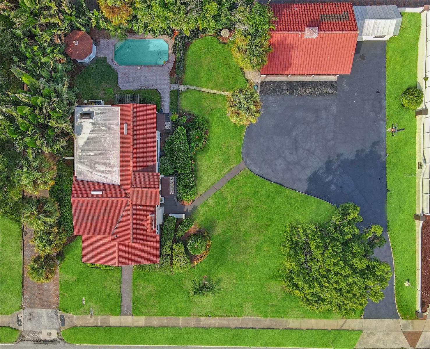 Single Family Residence at 120 PARK ST N, ST PETERSBURG, photo 9 of 80