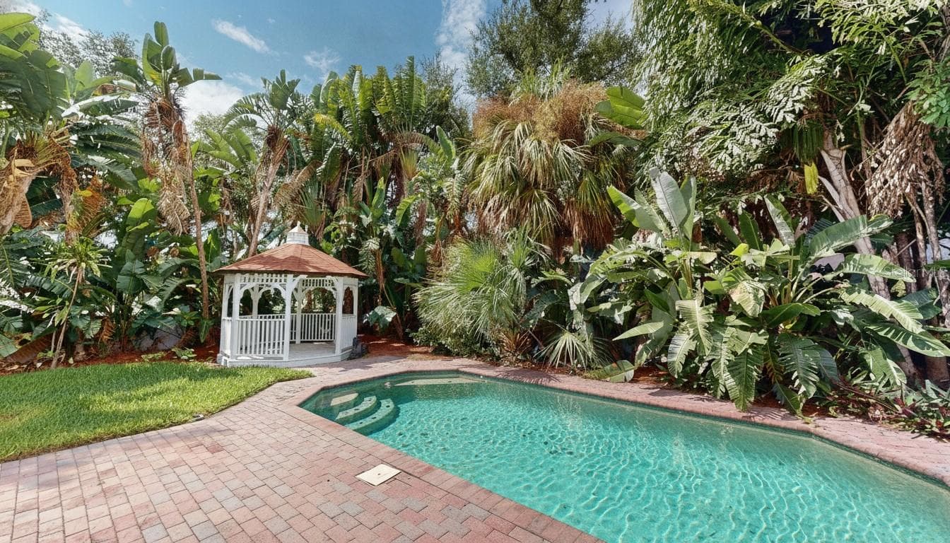 Single Family Residence at 120 PARK ST N, ST PETERSBURG, photo 11 of 80