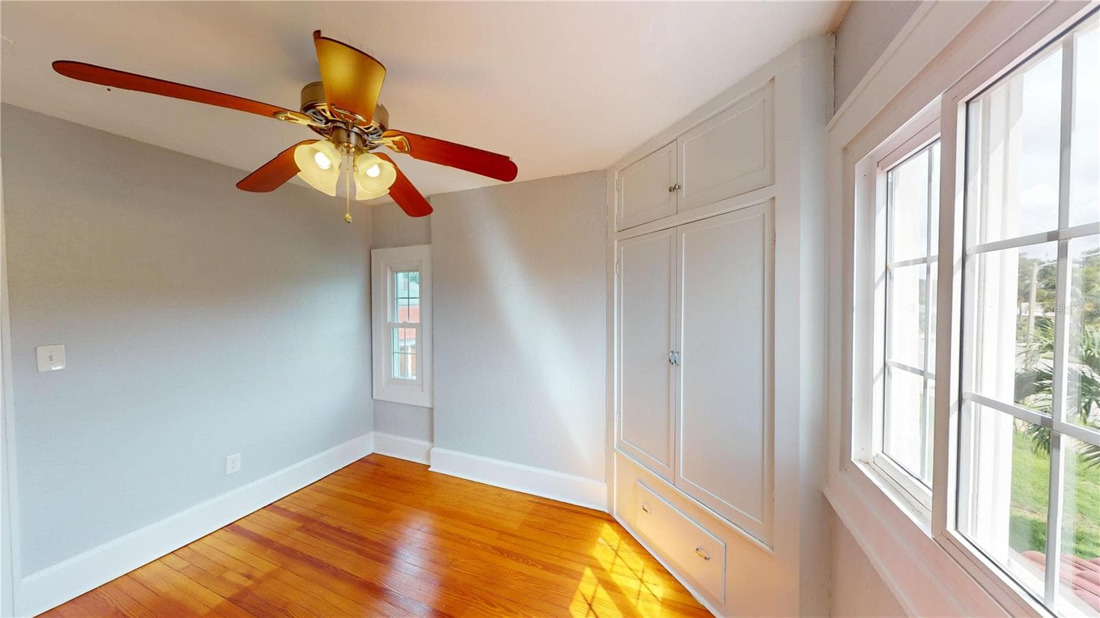 Single Family Residence at 120 PARK ST N, ST PETERSBURG, photo 53 of 80