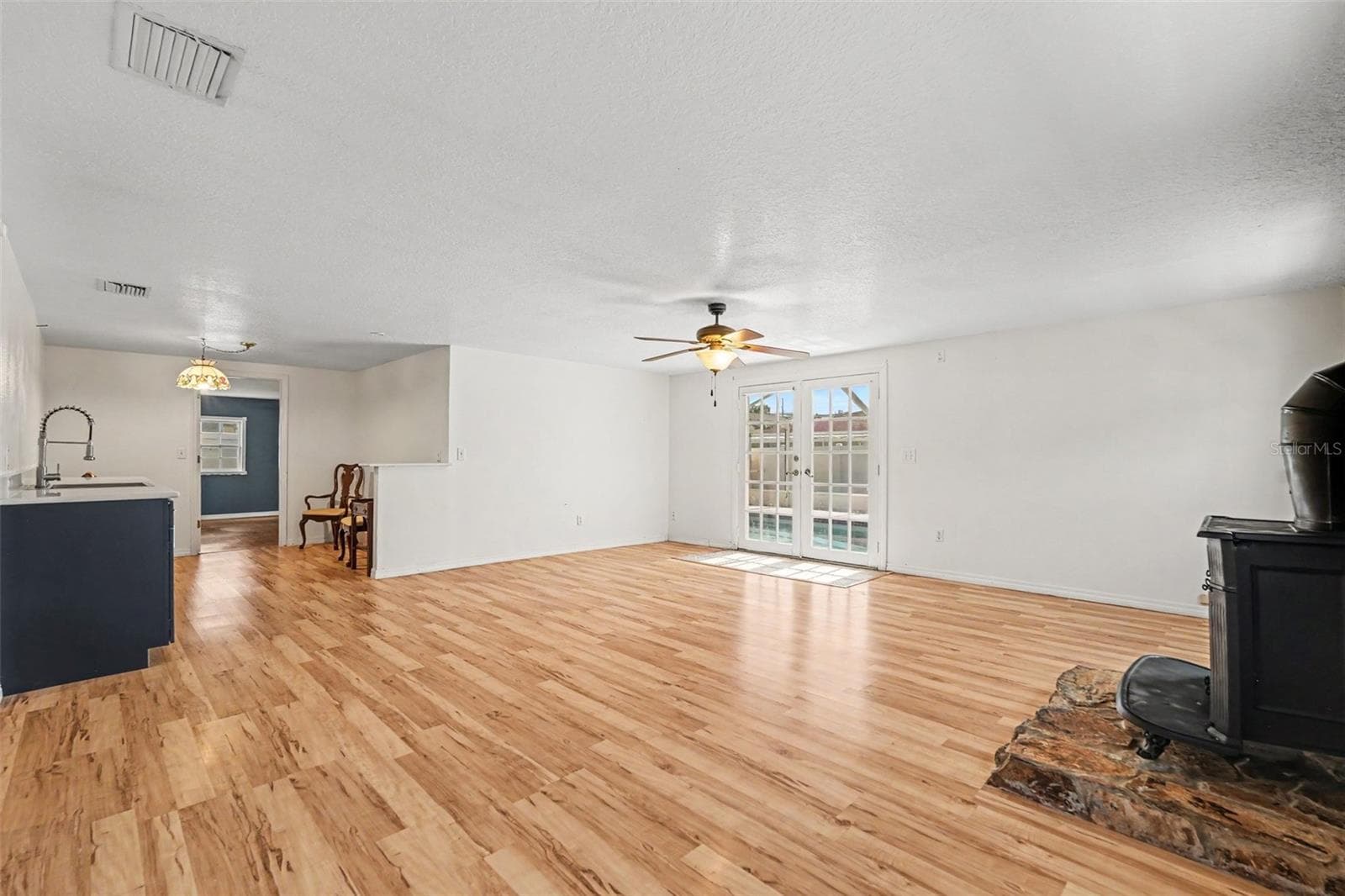 Single Family Residence at 6006 N HUBERT AVE, TAMPA, photo 6 of 29