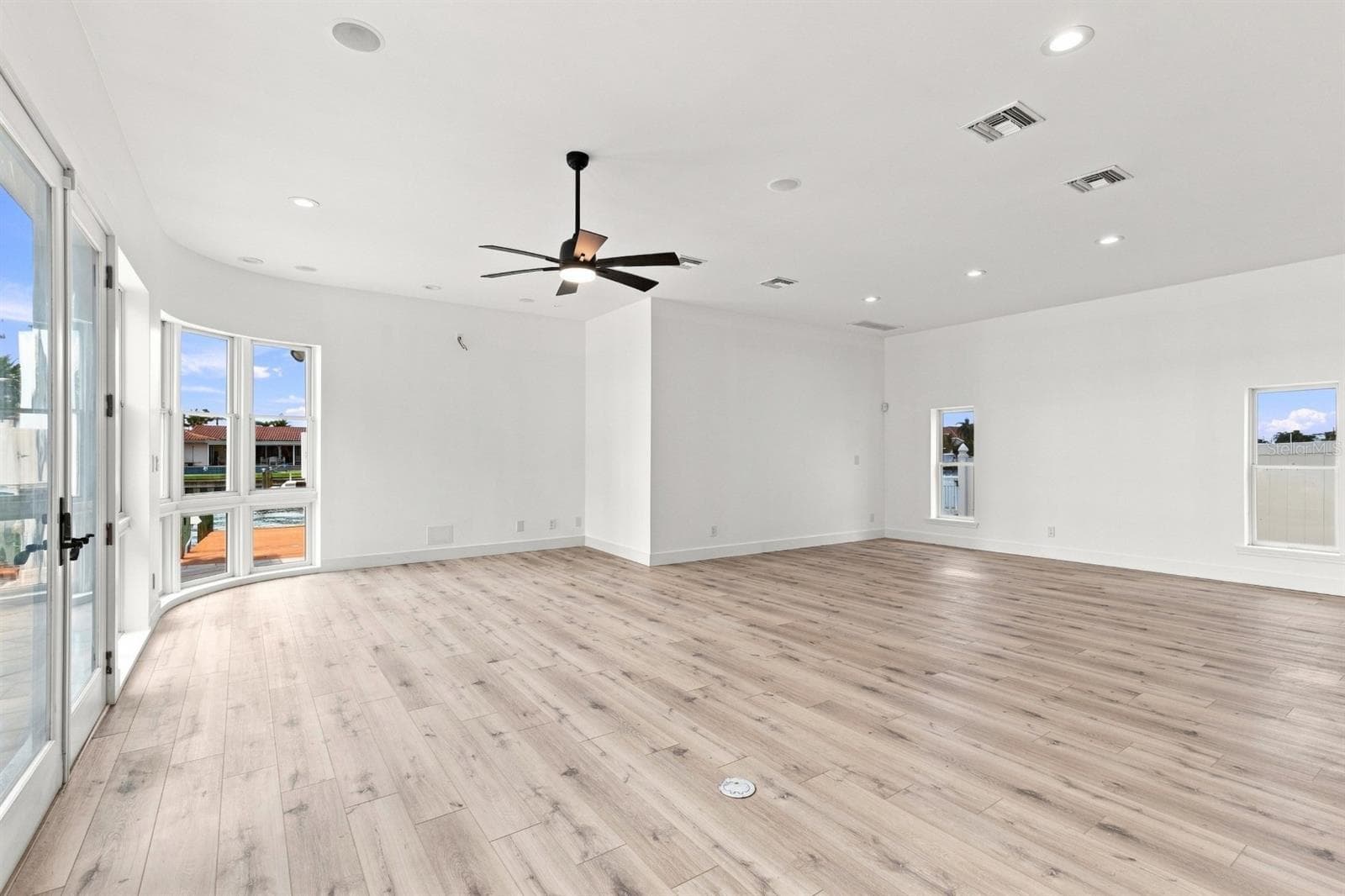 Single Family Residence at 461 PALM IS NE, CLEARWATER BEACH, photo 23 of 53