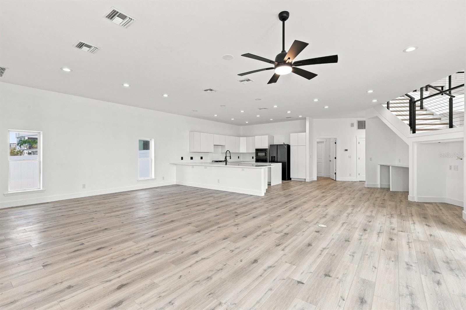 Single Family Residence at 461 PALM IS NE, CLEARWATER BEACH, photo 24 of 53