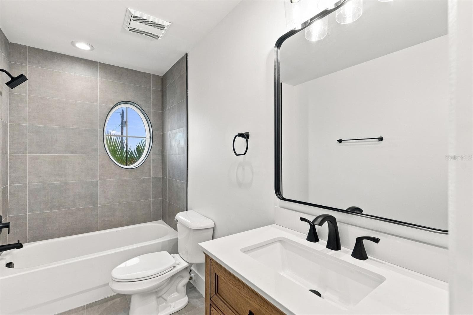 Single Family Residence at 461 PALM IS NE, CLEARWATER BEACH, photo 26 of 53