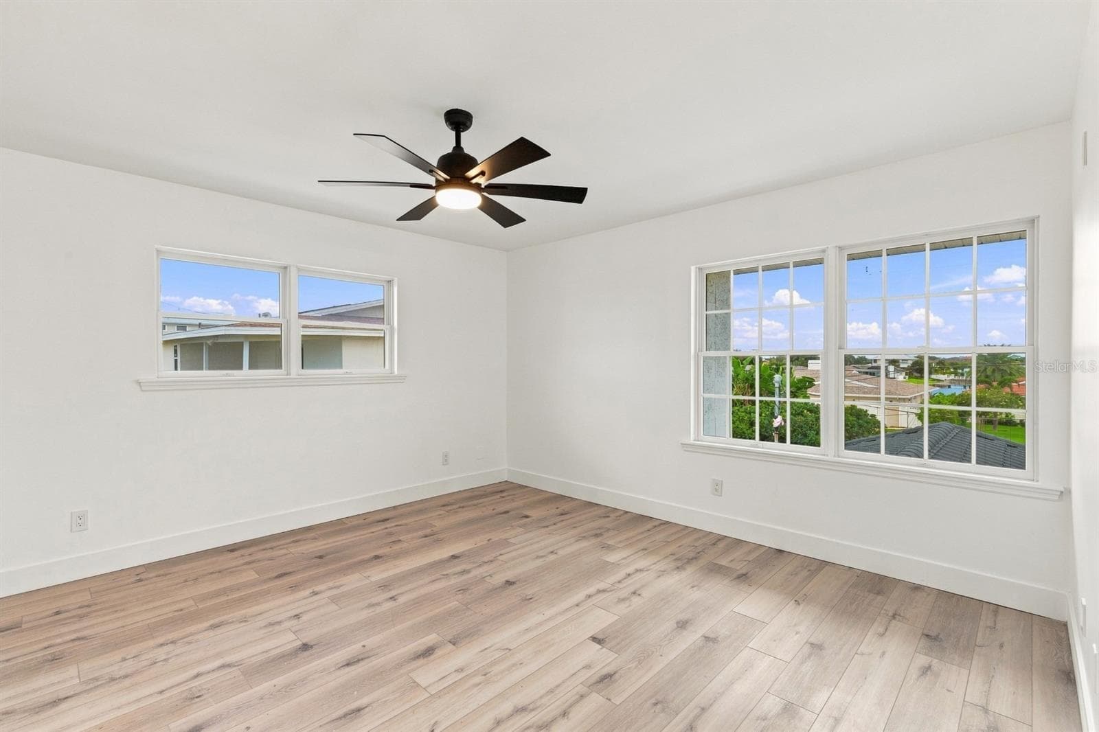 Single Family Residence at 461 PALM IS NE, CLEARWATER BEACH, photo 28 of 53