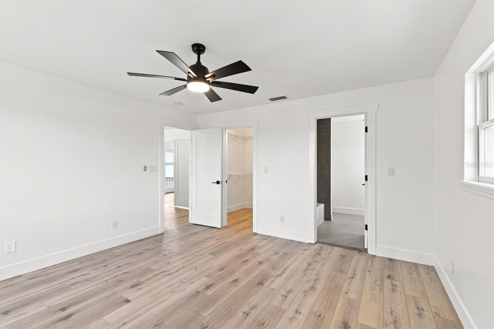 Single Family Residence at 461 PALM IS NE, CLEARWATER BEACH, photo 29 of 53