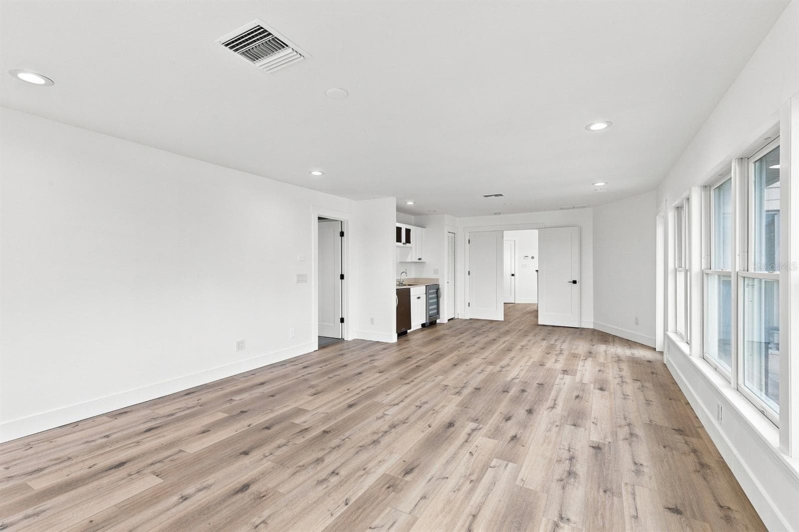 Single Family Residence at 461 PALM IS NE, CLEARWATER BEACH, photo 35 of 53