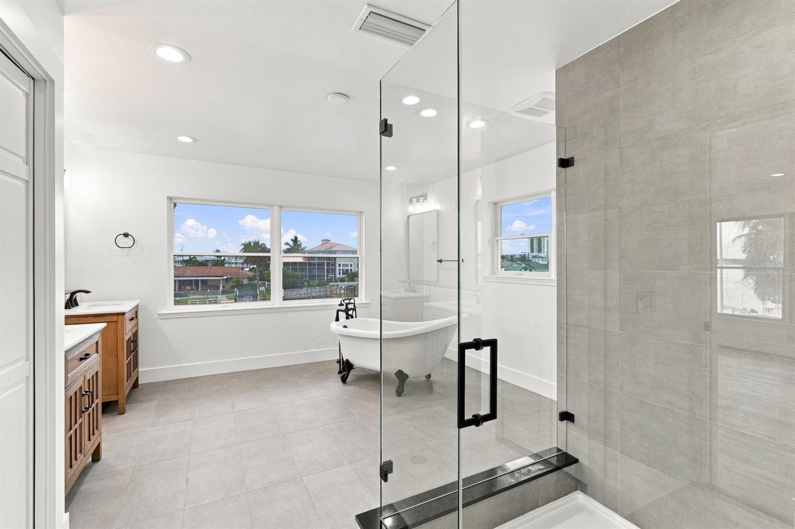 Single Family Residence at 461 PALM IS NE, CLEARWATER BEACH, photo 37 of 53