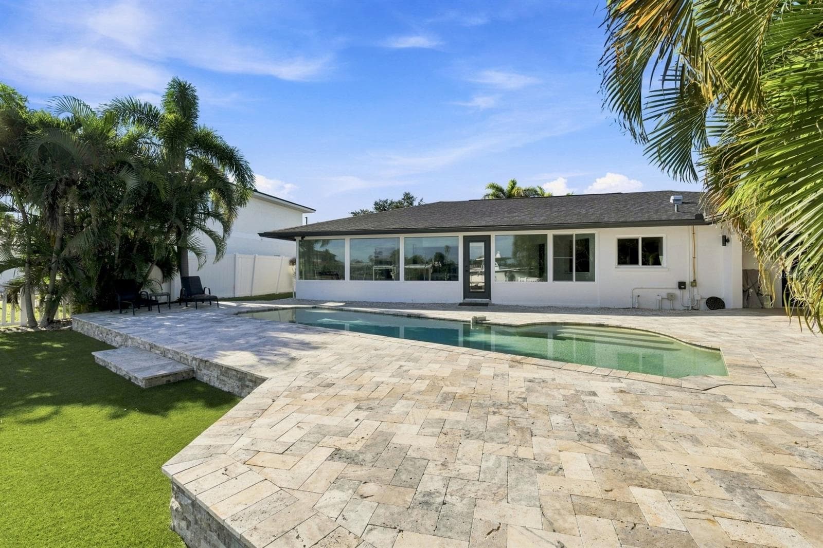 Single Family Residence at 320 PALM IS NE, CLEARWATER BEACH, photo 7 of 50