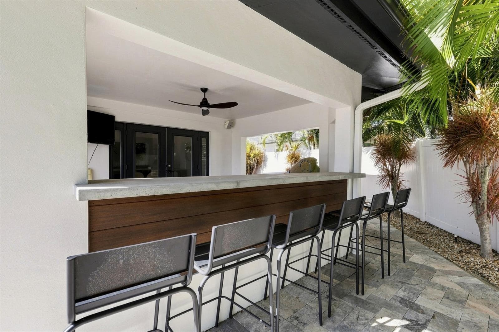 Single Family Residence at 320 PALM IS NE, CLEARWATER BEACH, photo 10 of 50