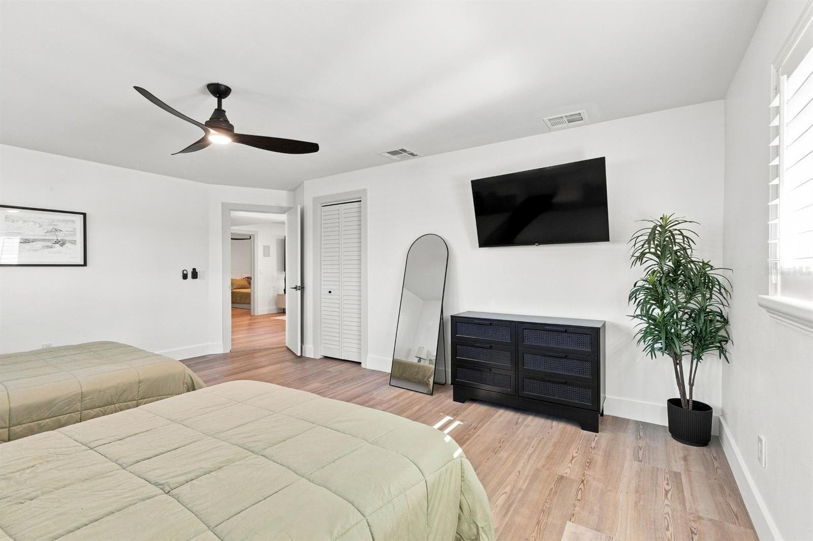 Single Family Residence at 320 PALM IS NE, CLEARWATER BEACH, photo 16 of 50