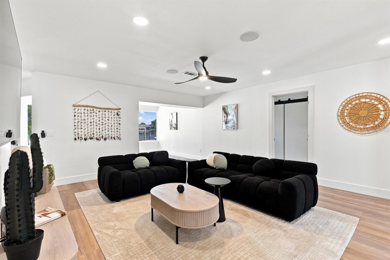 Single Family Residence at 320 PALM IS NE, CLEARWATER BEACH, photo 17 of 50