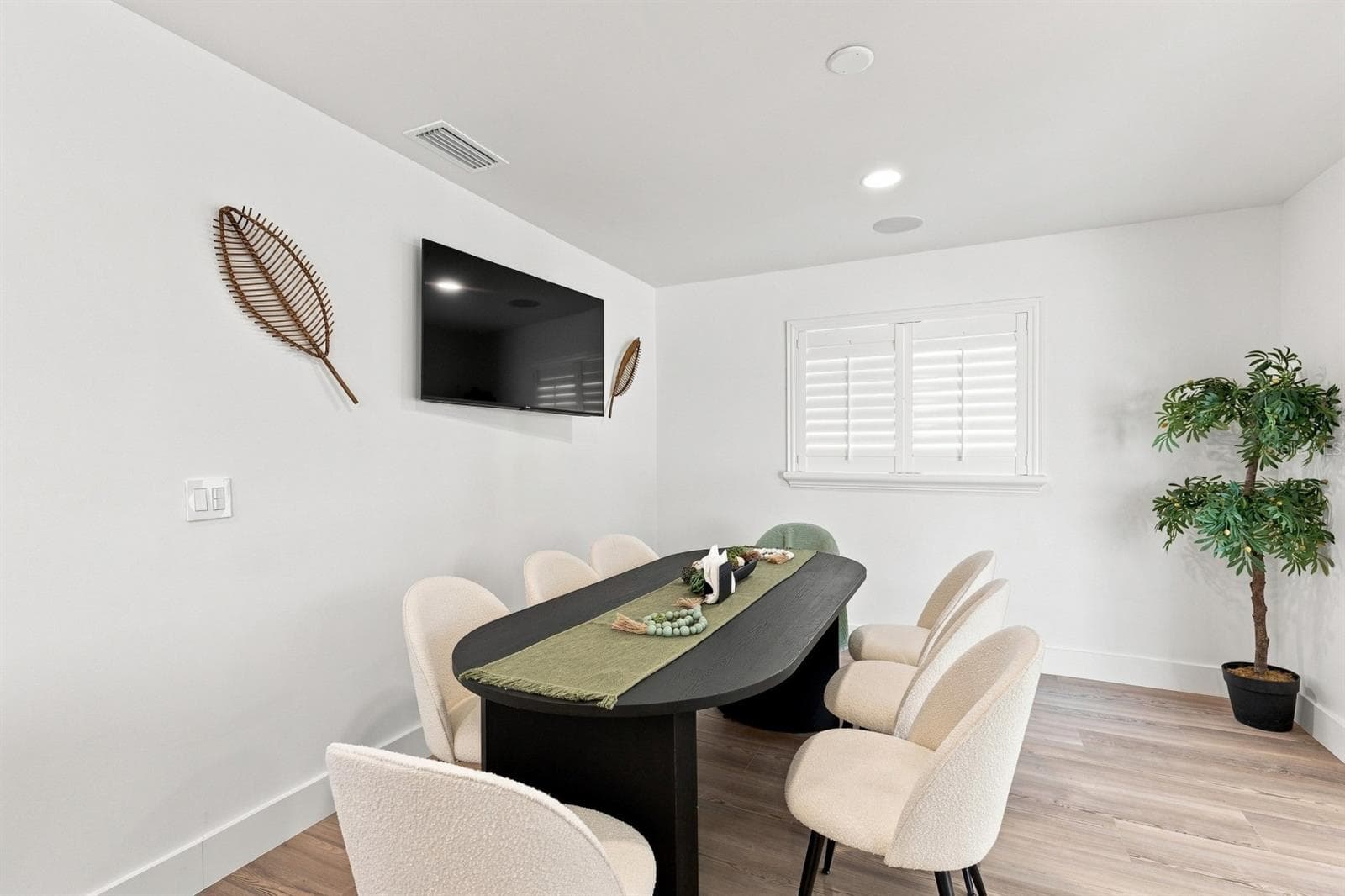 Single Family Residence at 320 PALM IS NE, CLEARWATER BEACH, photo 26 of 50