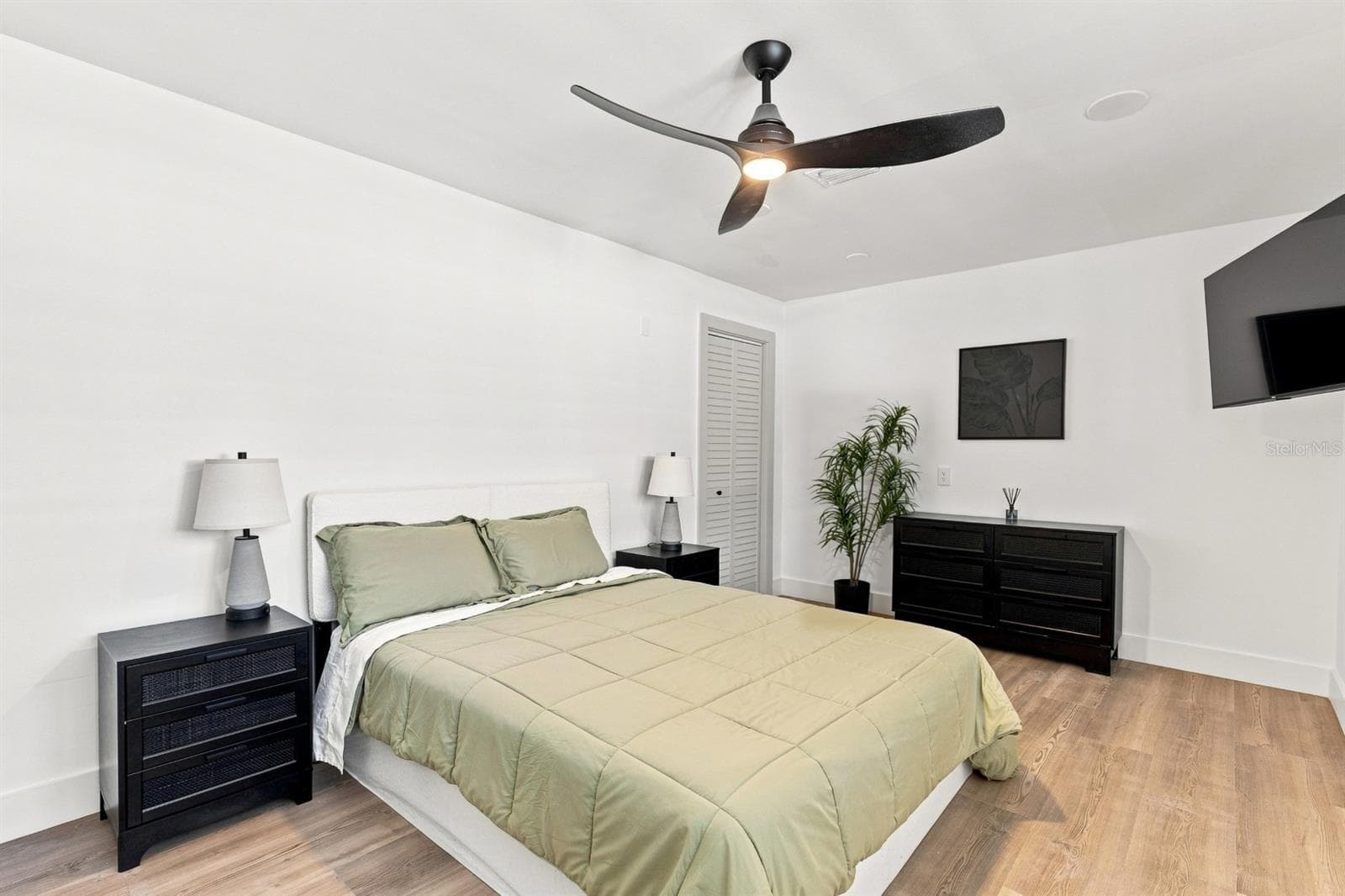 Single Family Residence at 320 PALM IS NE, CLEARWATER BEACH, photo 41 of 50