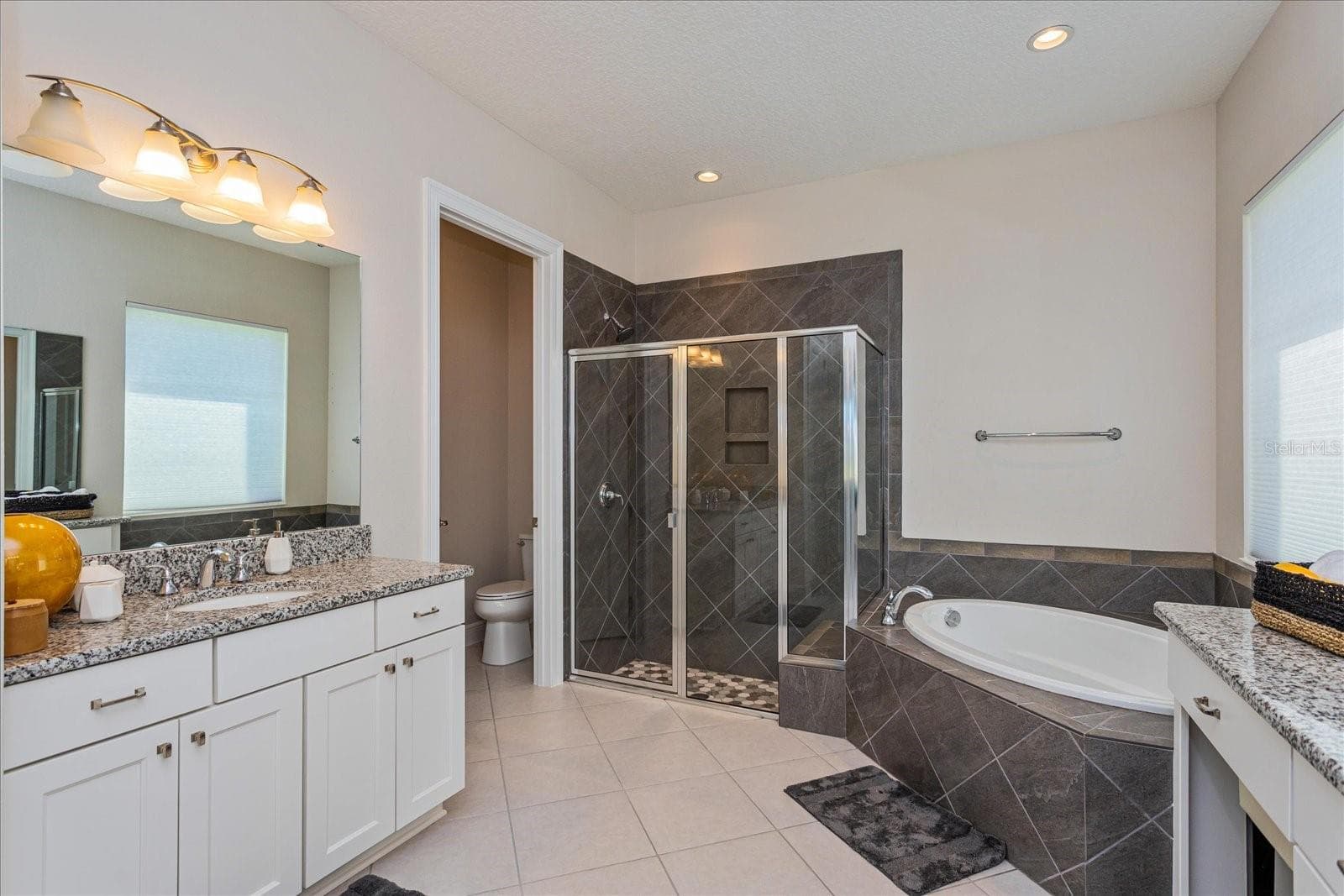 Single Family Residence at 8222 TOPSAIL PL, WINTER GARDEN, photo 19 of 52