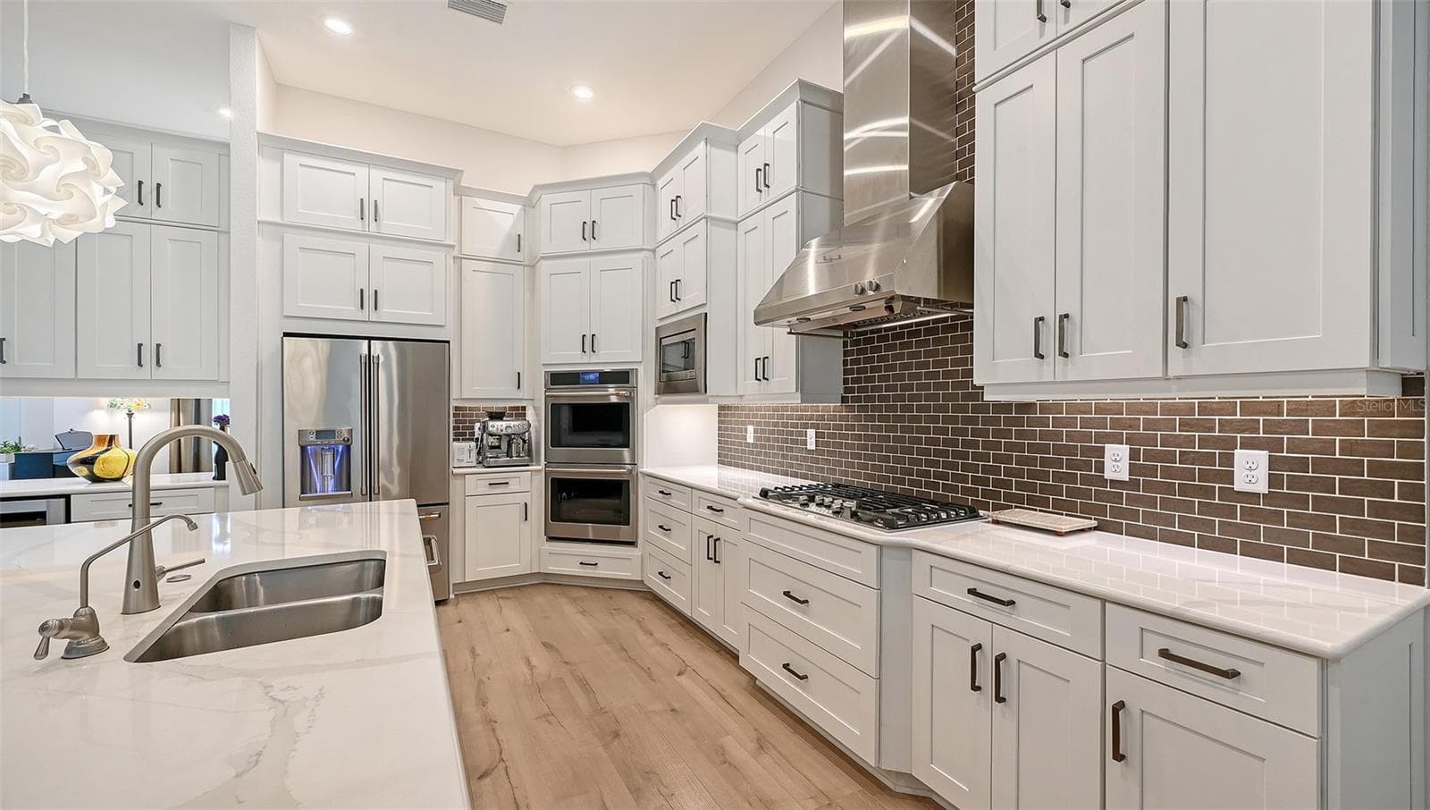 Single Family Residence at 9483 TEQUILA SUNRISE DR, SARASOTA, photo 11 of 60