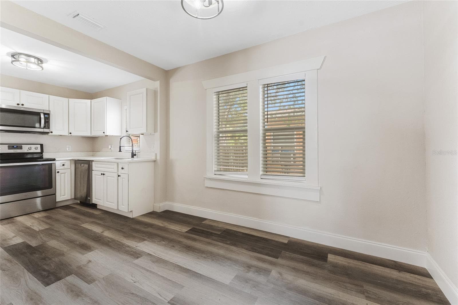 Dining with kitchen combo - 1922 23RD ST S, ST PETERSBURG