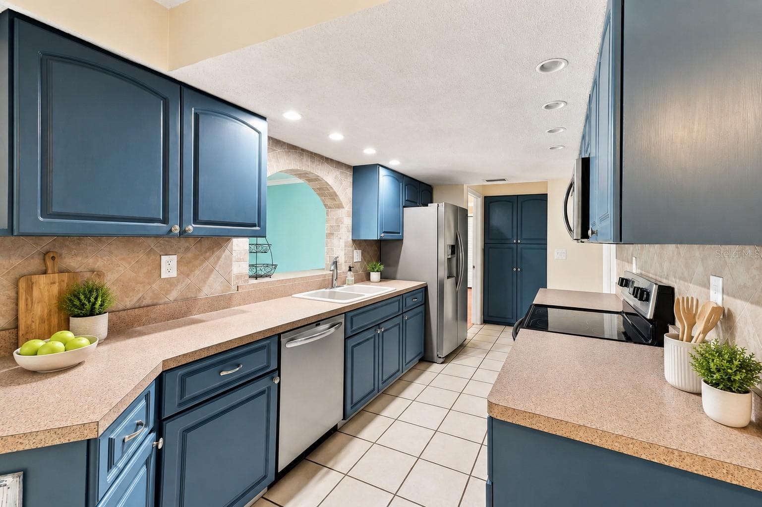 Single Family Residence at 2069 KINGFISHER DR, PALM HARBOR, photo 7 of 49