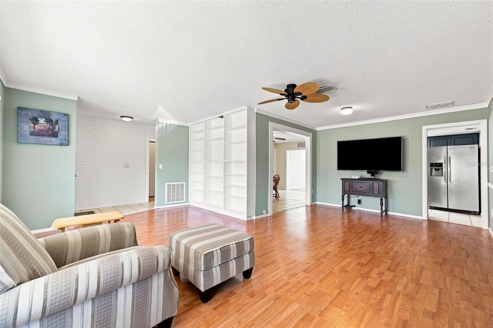 Single Family Residence at 2069 KINGFISHER DR, PALM HARBOR, photo 9 of 49