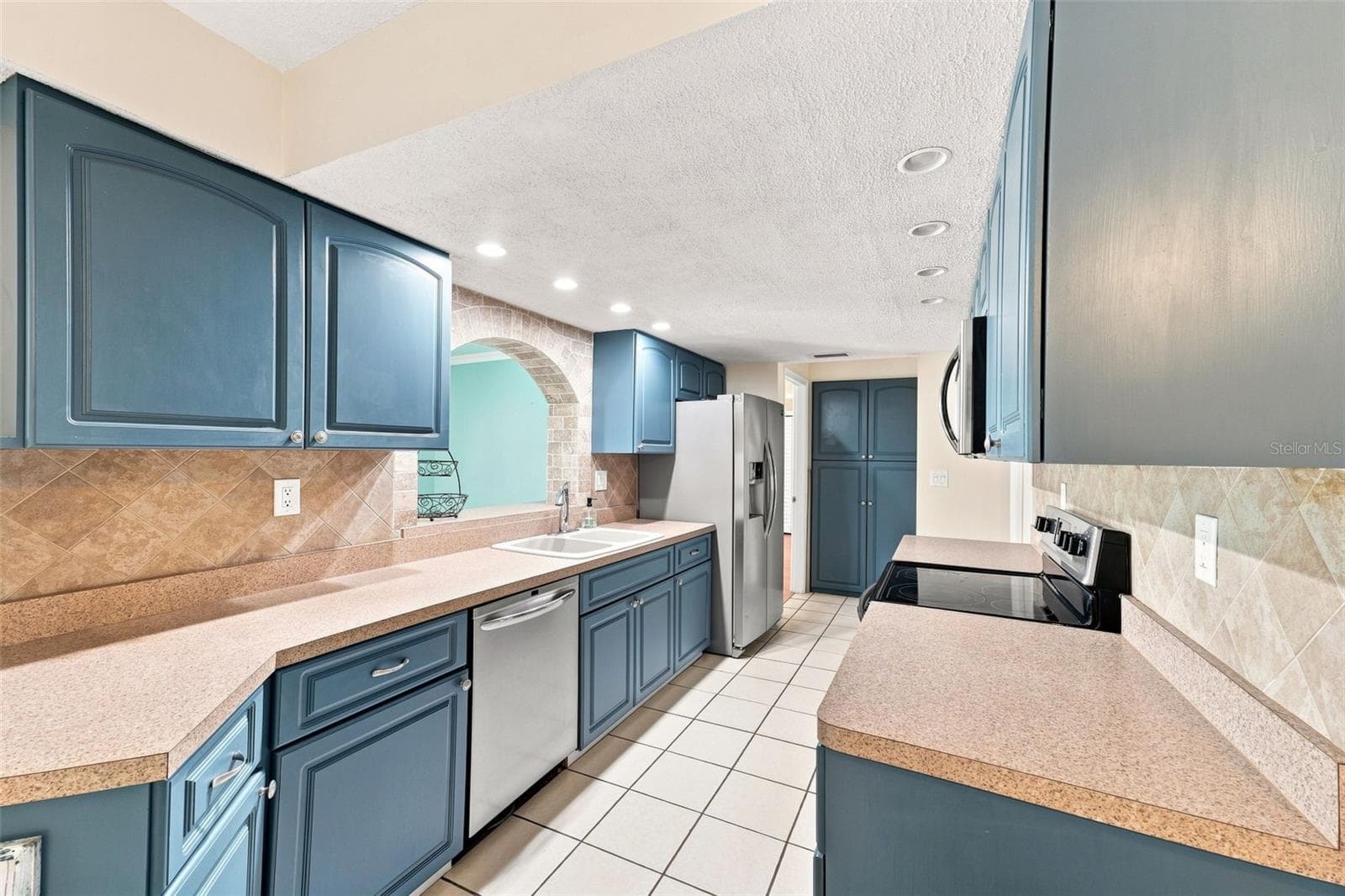 Single Family Residence at 2069 KINGFISHER DR, PALM HARBOR, photo 13 of 49