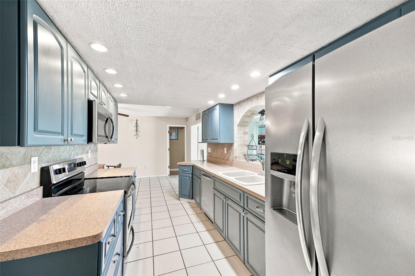 Single Family Residence at 2069 KINGFISHER DR, PALM HARBOR, photo 14 of 49