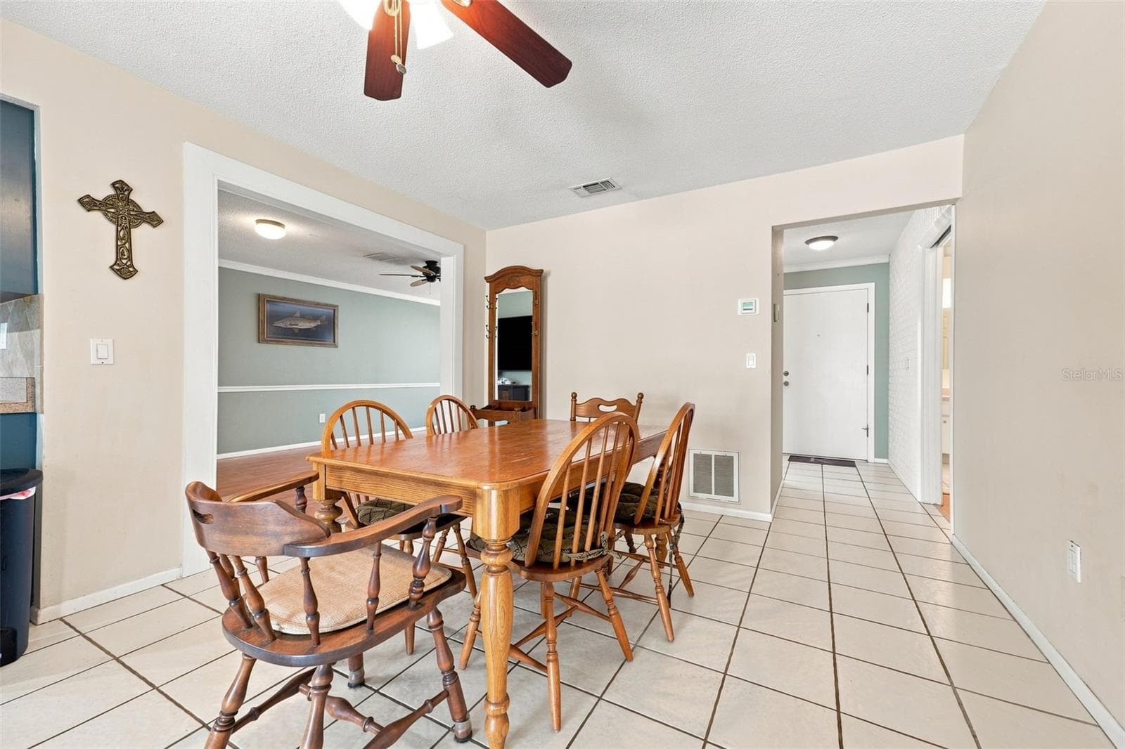 Single Family Residence at 2069 KINGFISHER DR, PALM HARBOR, photo 16 of 49