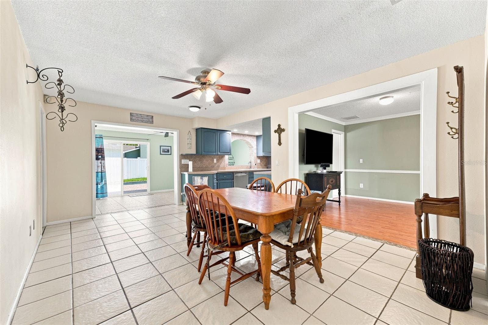 Single Family Residence at 2069 KINGFISHER DR, PALM HARBOR, photo 17 of 49