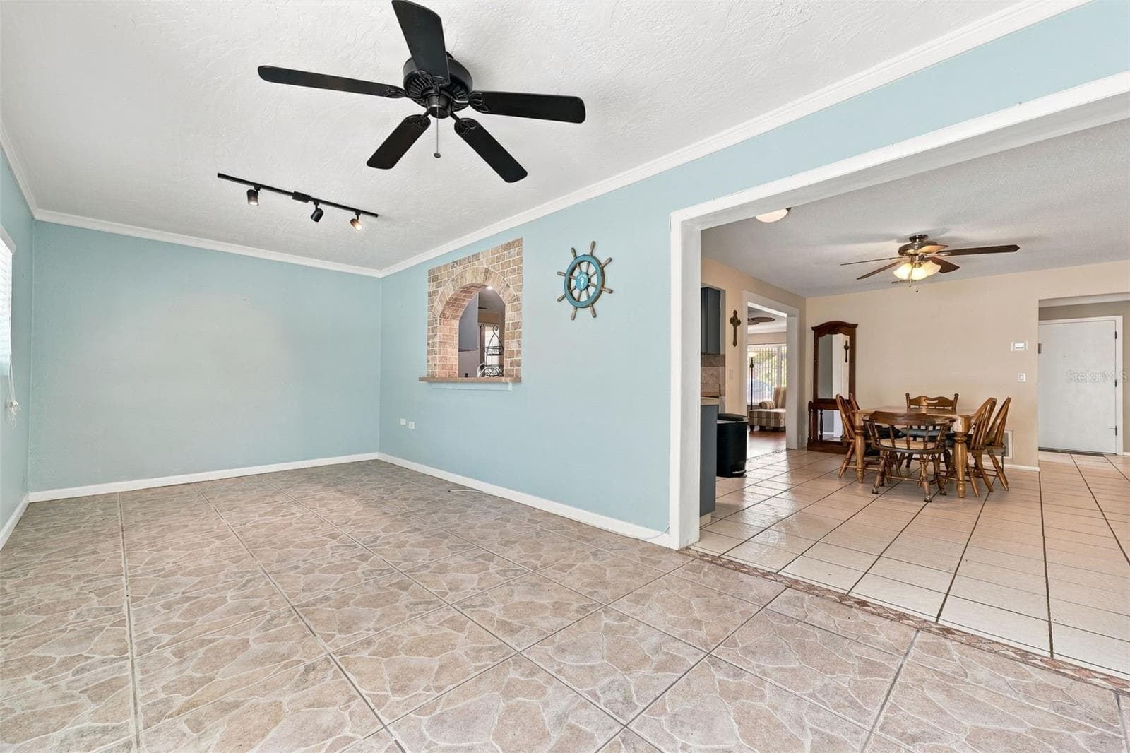 Single Family Residence at 2069 KINGFISHER DR, PALM HARBOR, photo 22 of 49