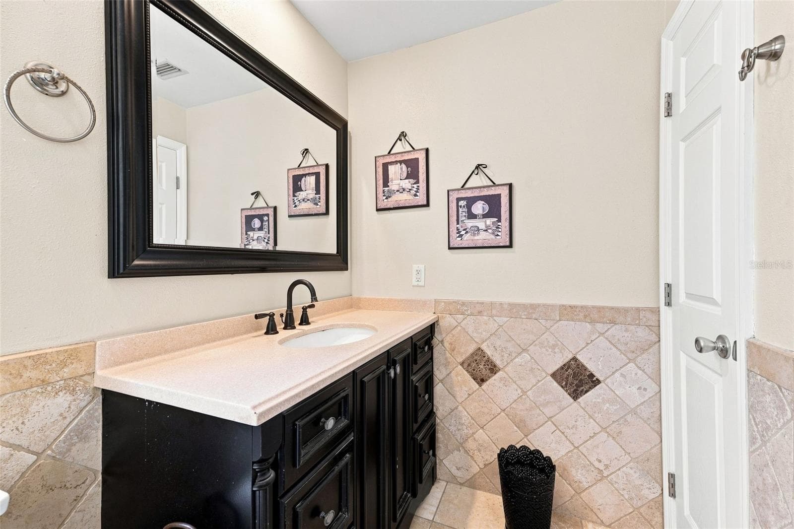 Single Family Residence at 2069 KINGFISHER DR, PALM HARBOR, photo 26 of 49