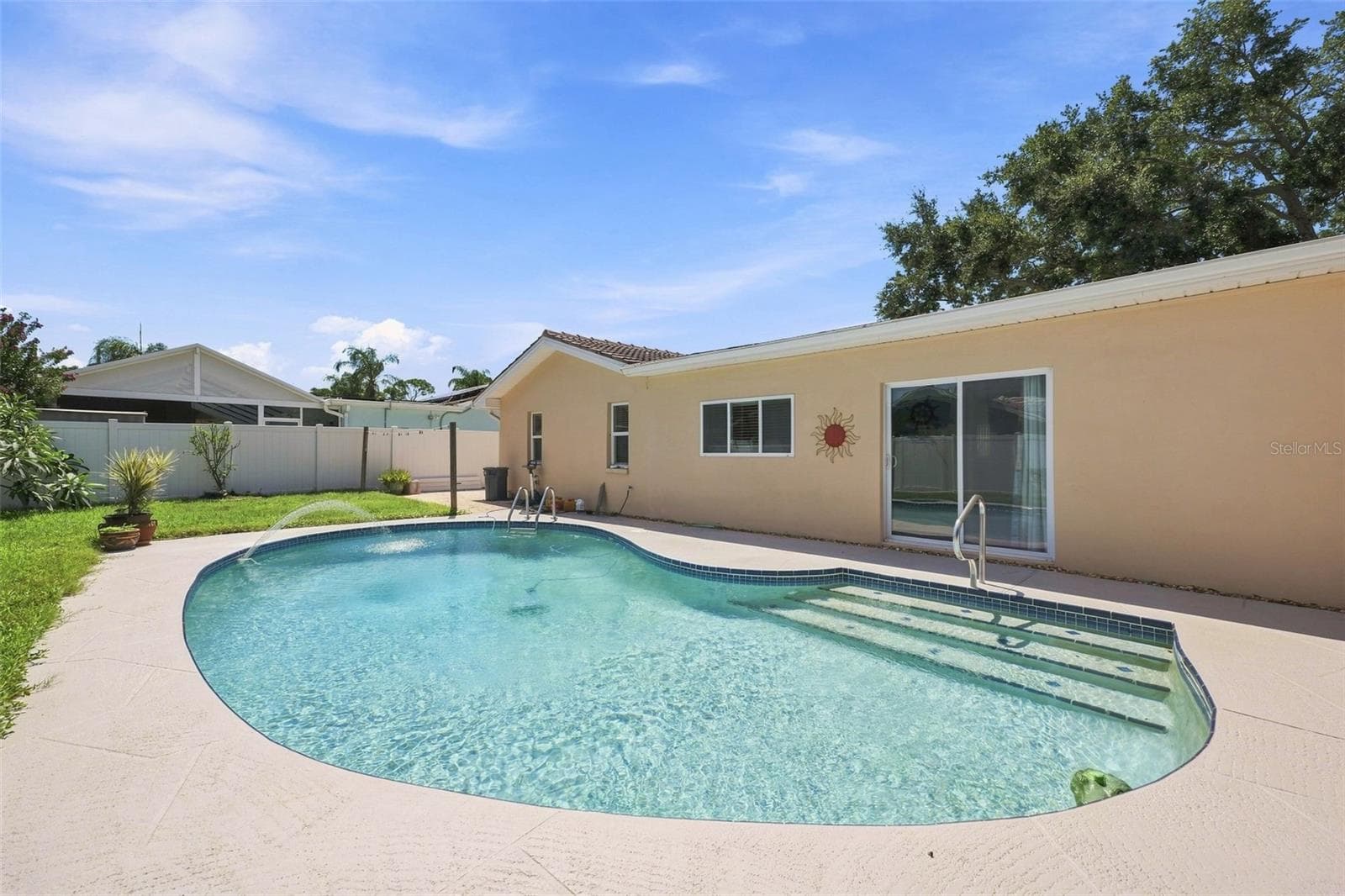 Single Family Residence at 2069 KINGFISHER DR, PALM HARBOR, photo 38 of 49