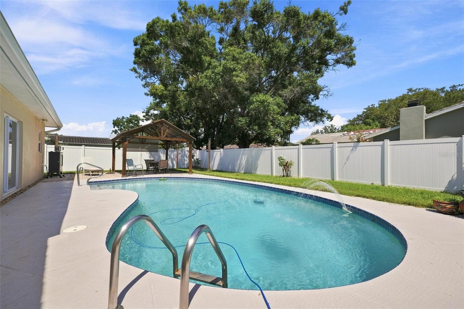 Single Family Residence at 2069 KINGFISHER DR, PALM HARBOR, photo 40 of 49