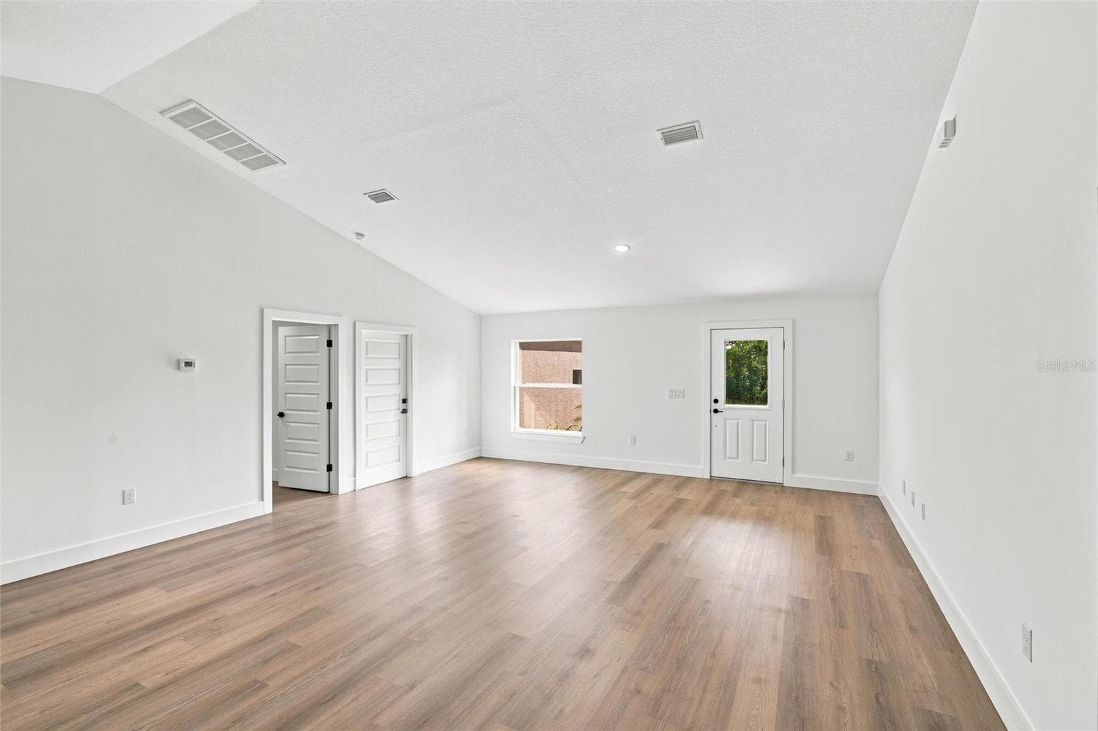 Single Family Residence at 6898 DICKINSON DR, SEBRING, photo 4 of 48