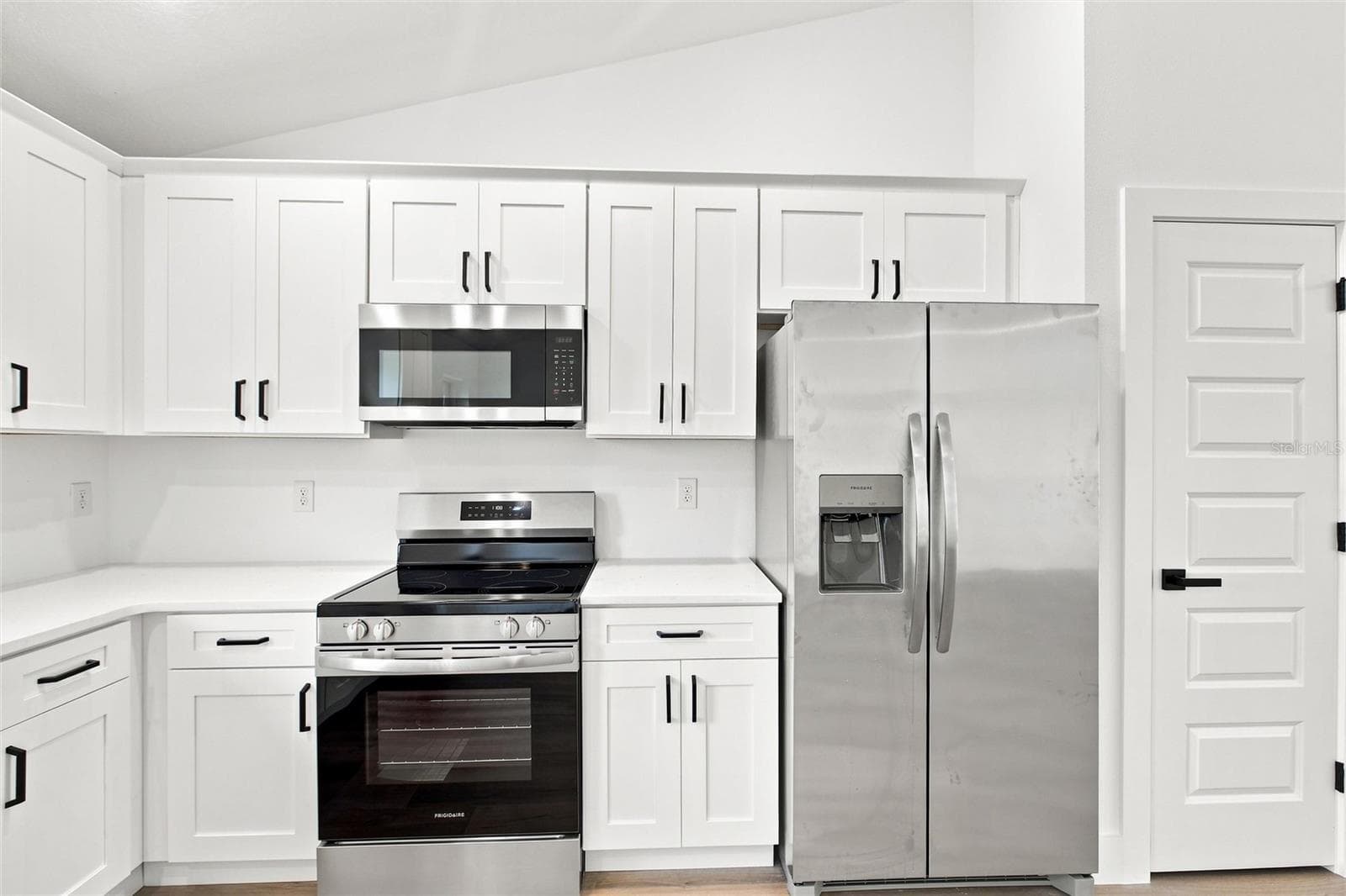 Single Family Residence at 6898 DICKINSON DR, SEBRING, photo 11 of 48
