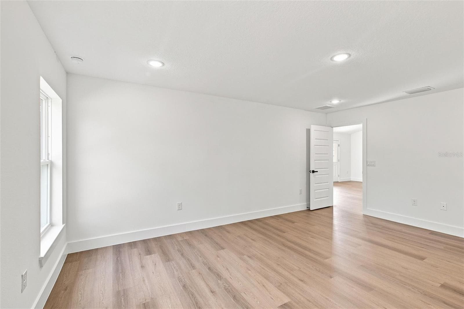 Single Family Residence at 6898 DICKINSON DR, SEBRING, photo 17 of 48