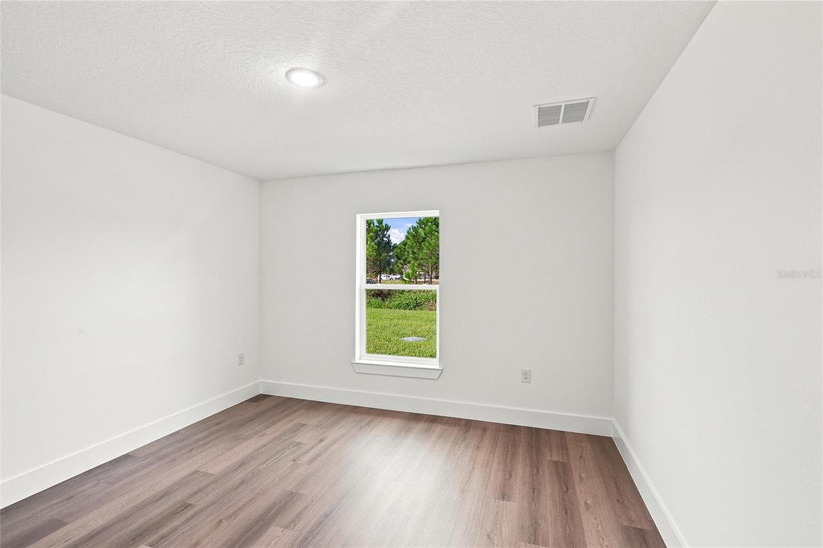 Single Family Residence at 6898 DICKINSON DR, SEBRING, photo 23 of 48