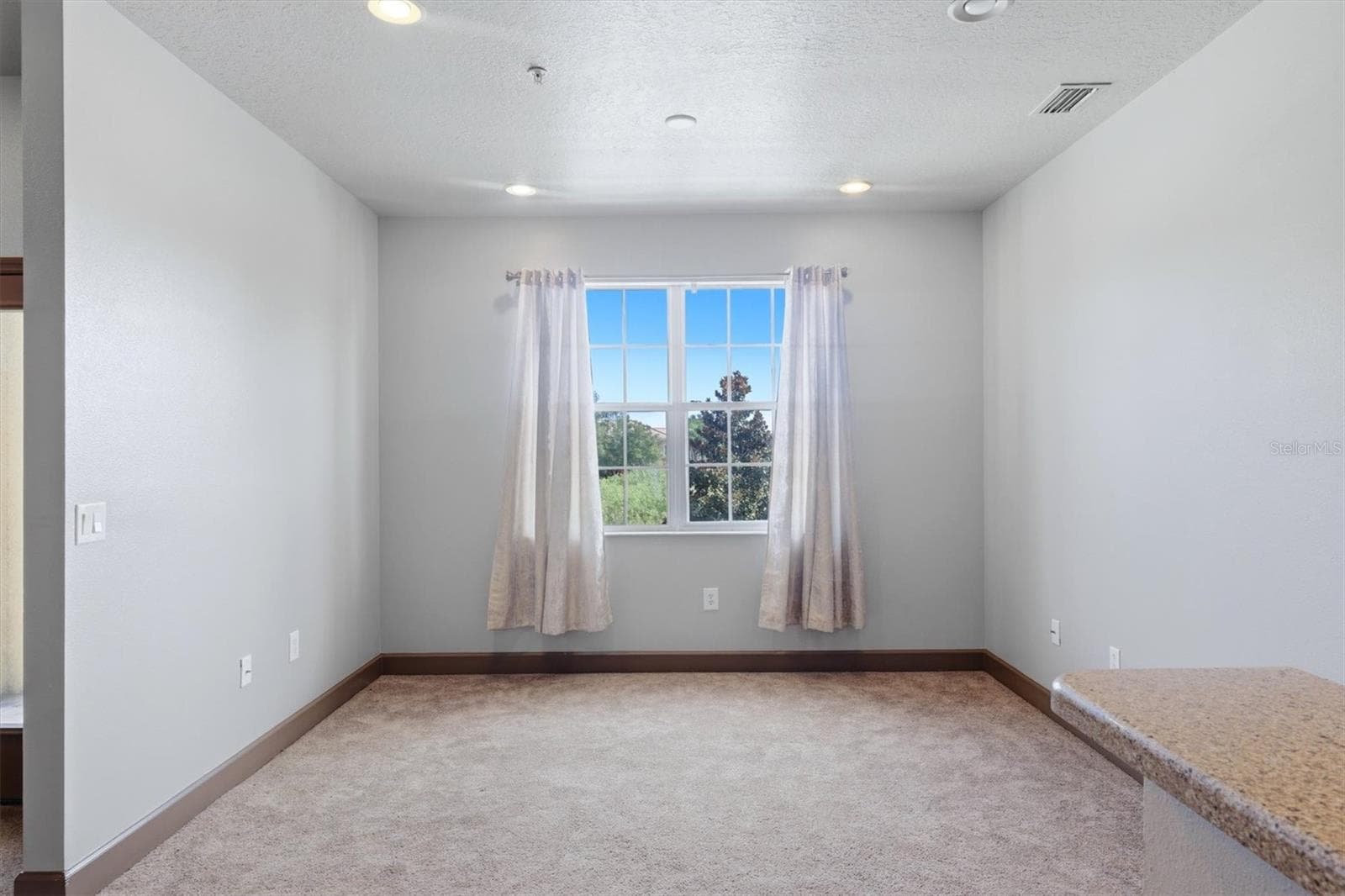 Living Room - 8098 MOONSTONE DR #17-203, SARASOTA