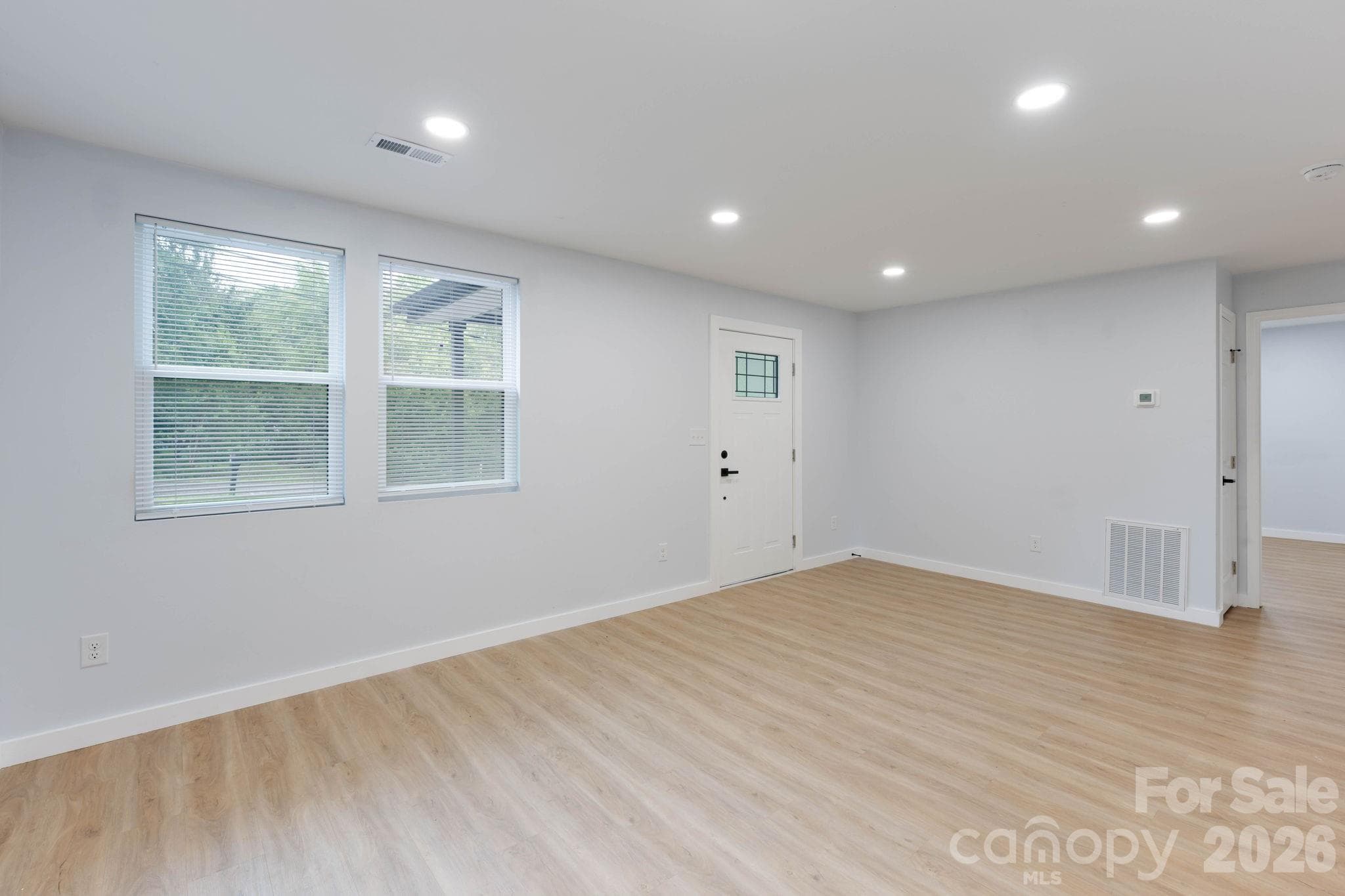Single Family Residence at 615 E Saunders Avenue, Newton, photo 9 of 32
