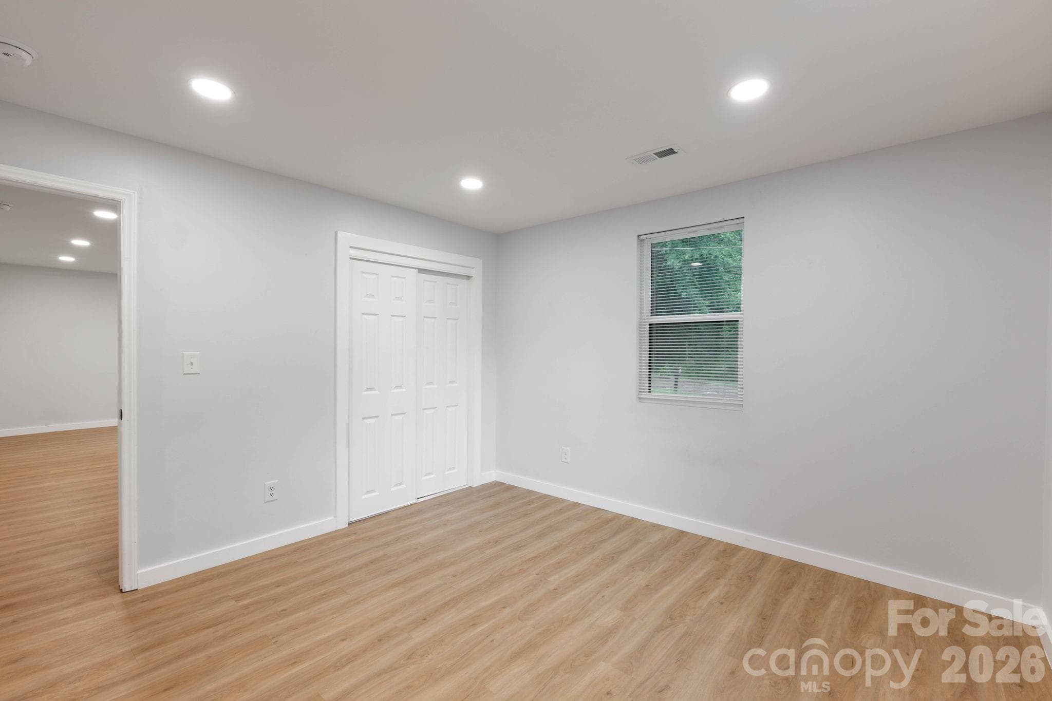 Single Family Residence at 615 E Saunders Avenue, Newton, photo 12 of 32