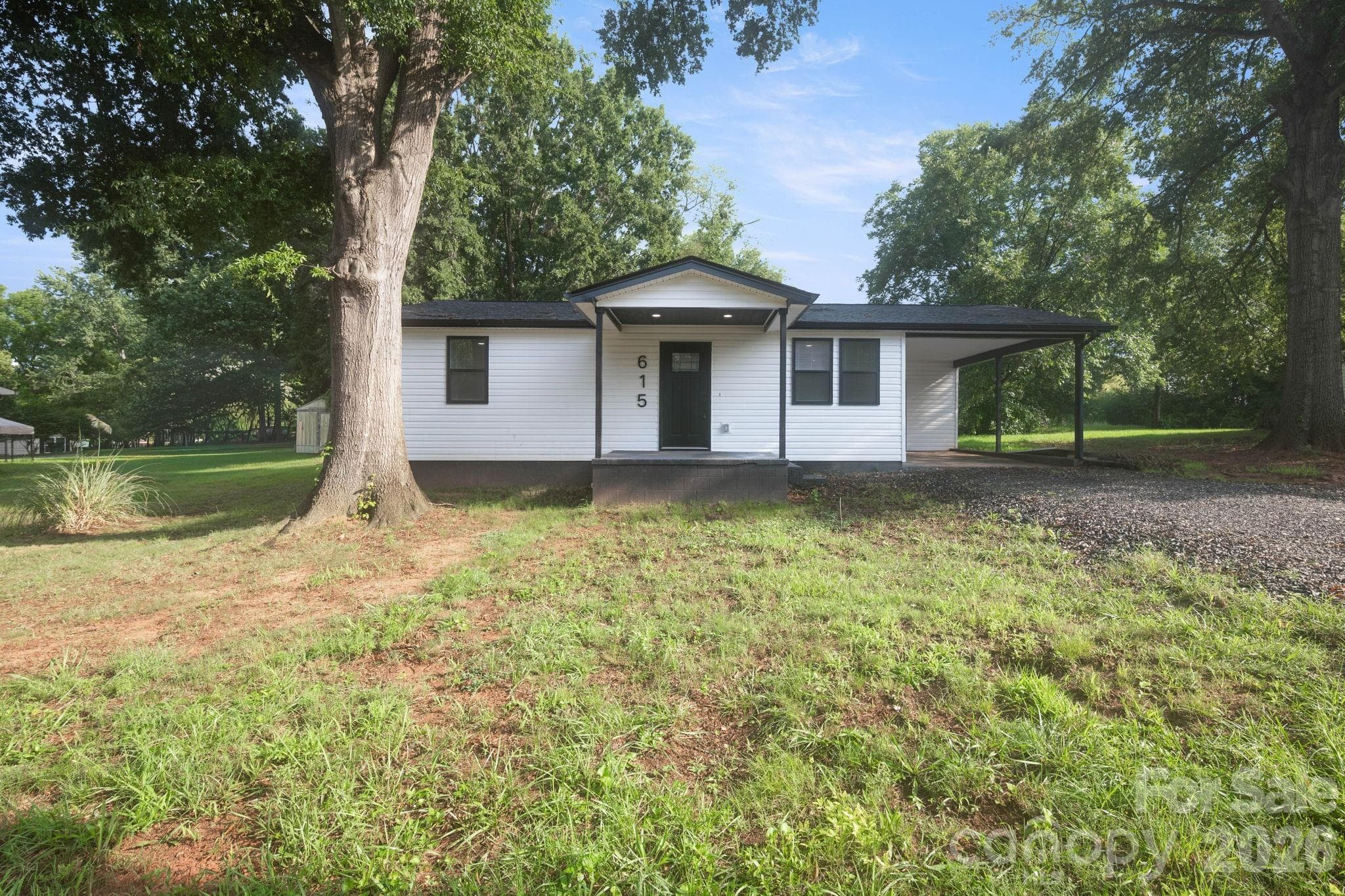 Single Family Residence at 615 E Saunders Avenue, Newton, photo 21 of 32