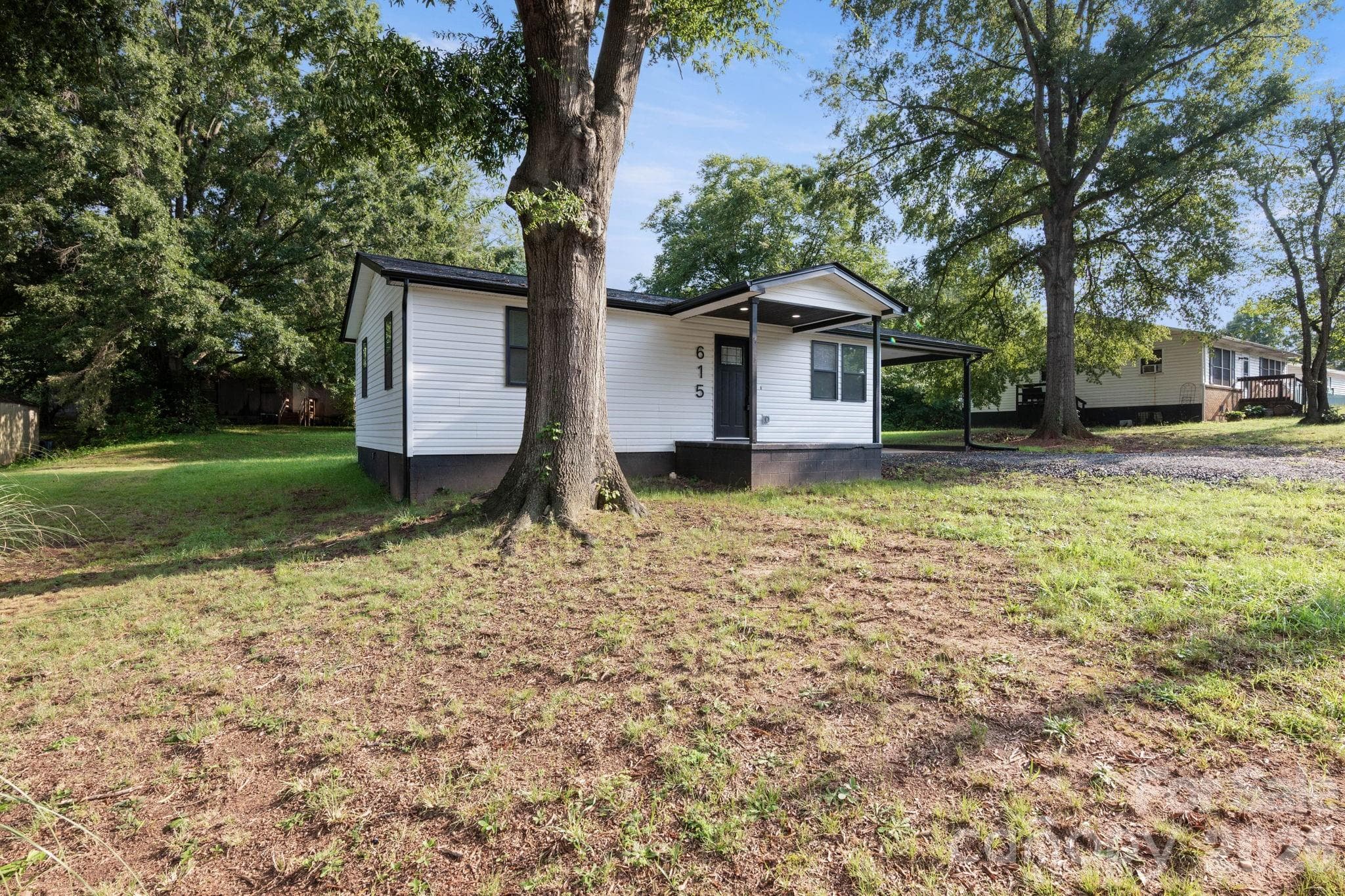 Single Family Residence at 615 E Saunders Avenue, Newton, photo 23 of 32